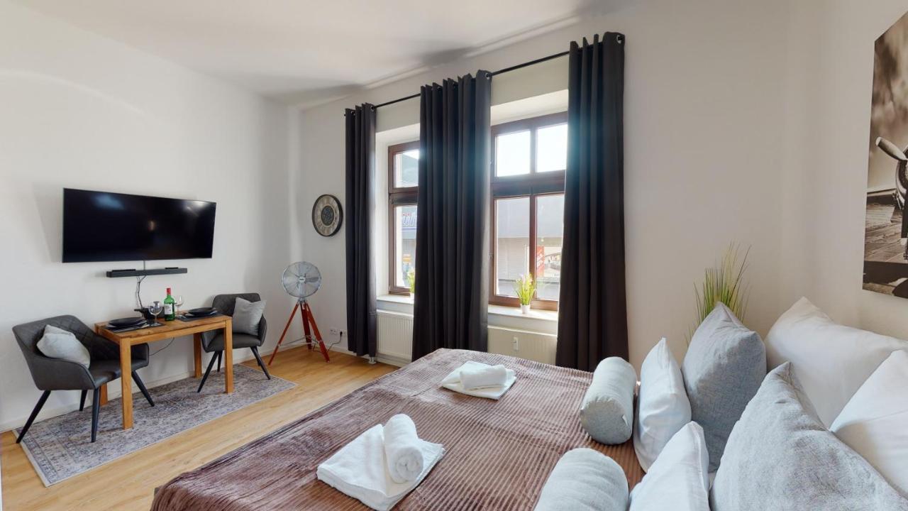 Sweethome - Zentral - Kueche & Parkplatz, Wifi Halle  Exterior photo