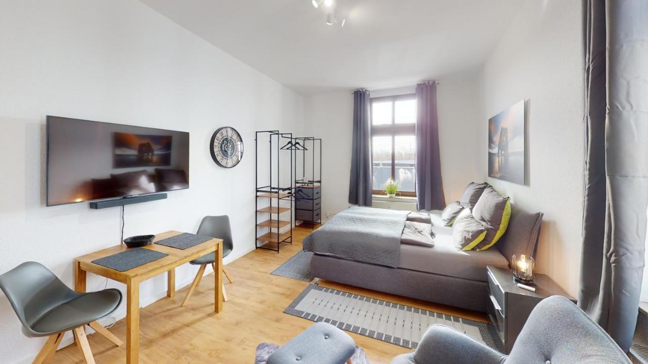 Sweethome - Zentral - Kueche & Parkplatz, Wifi Halle  Exterior photo