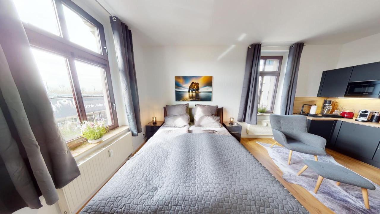 Sweethome - Zentral - Kueche & Parkplatz, Wifi Halle  Exterior photo