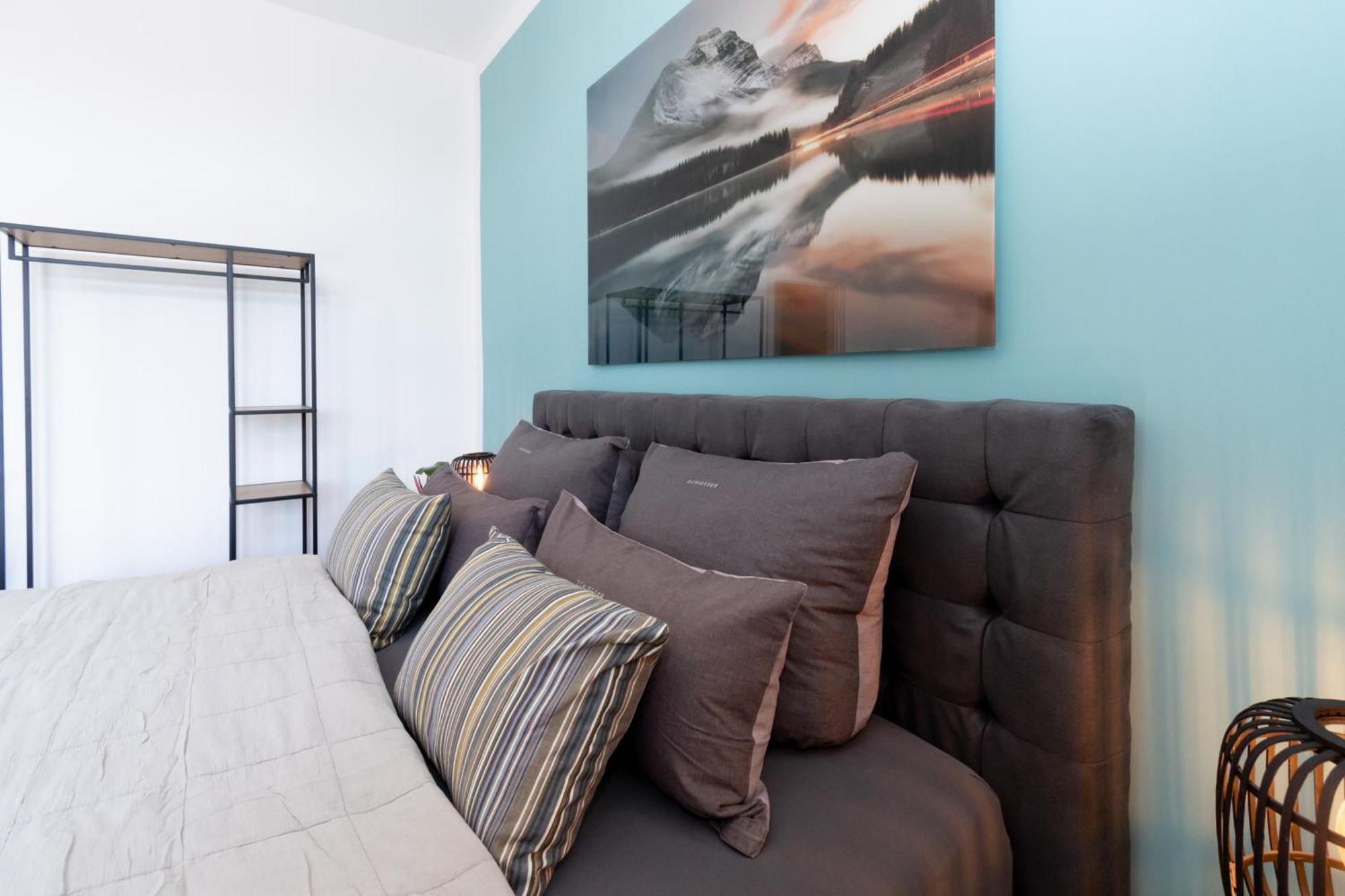 Sweethome - Zentral - Kueche & Parkplatz, Wifi Halle  Exterior photo