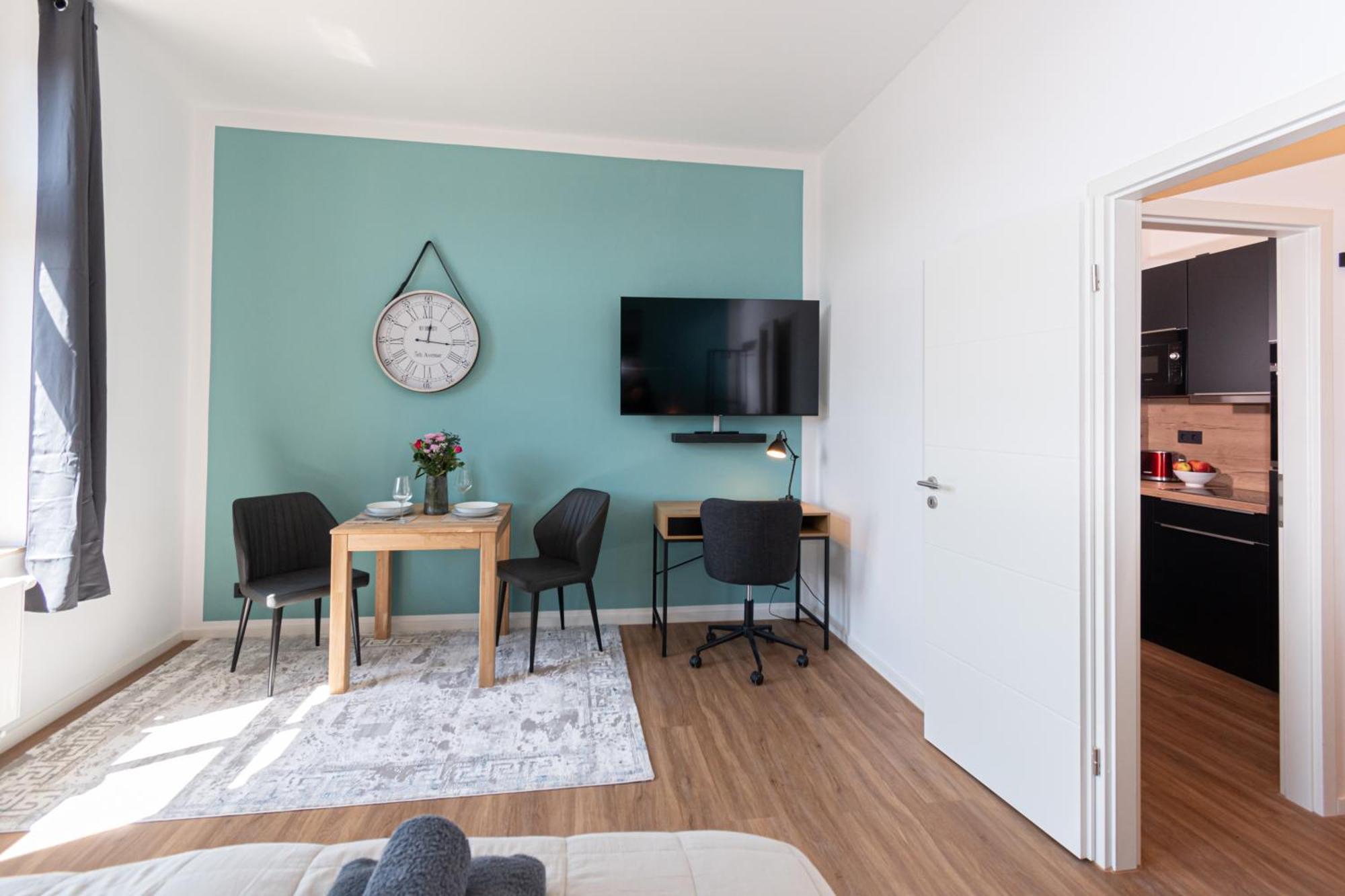 Sweethome - Zentral - Kueche & Parkplatz, Wifi Halle  Exterior photo