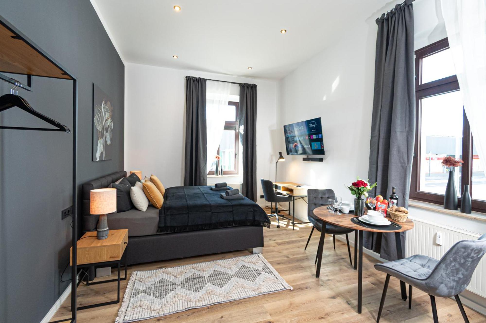 Sweethome - Zentral - Kueche & Parkplatz, Wifi Halle  Exterior photo