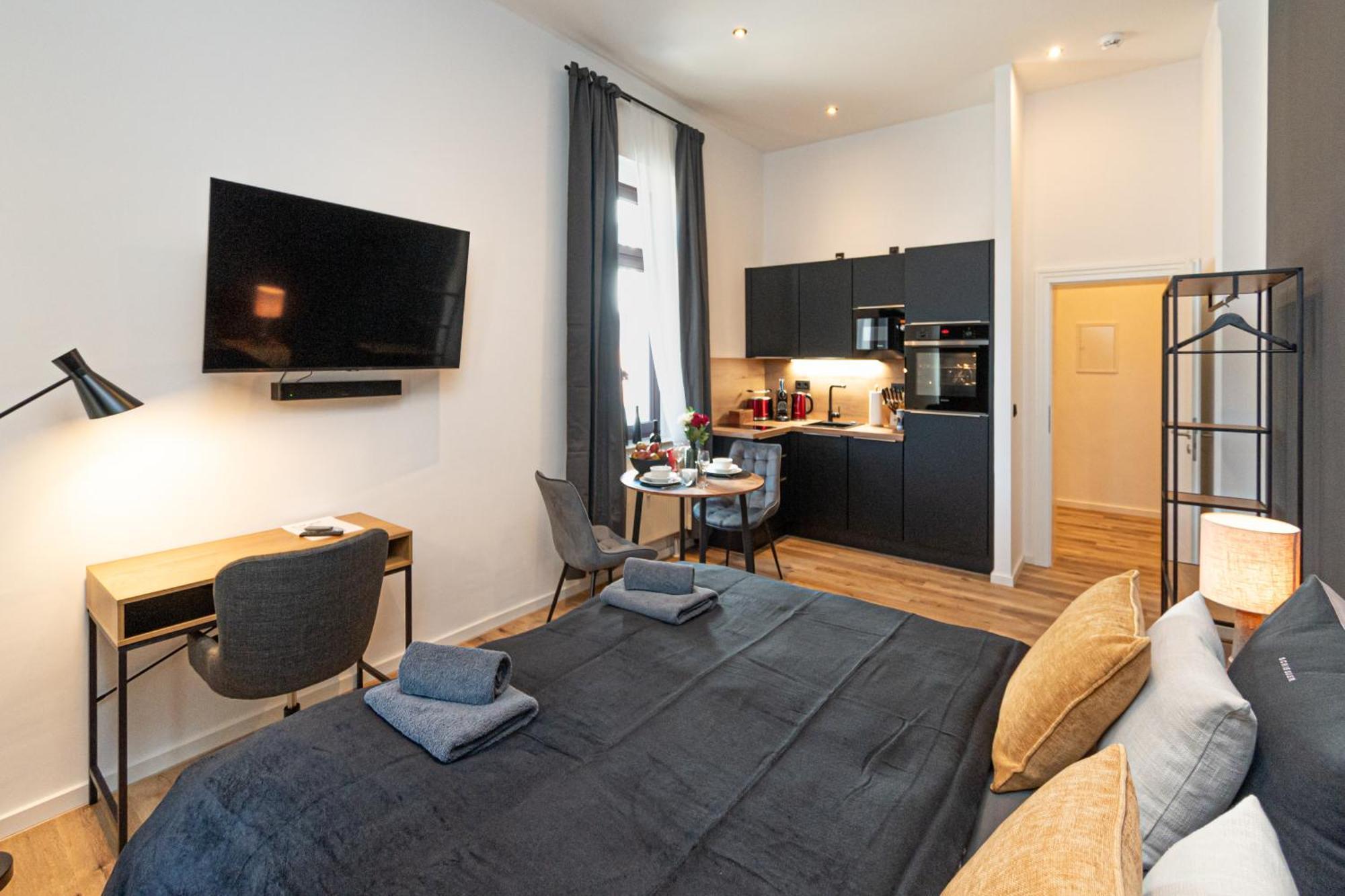 Sweethome - Zentral - Kueche & Parkplatz, Wifi Halle  Exterior photo